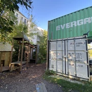 Familienerlebnisgarten auf dem Kregelhof - Familienurlaub in Leipzig Grünes Einod Familienerlebnisgarten auf einem ehemaligen Betriebsgelände in Reudnitz.