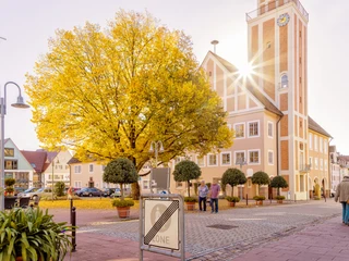 Rathaus und Kasernenplatz