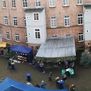 Bild: Adventsbasar im Ziegenmarkt