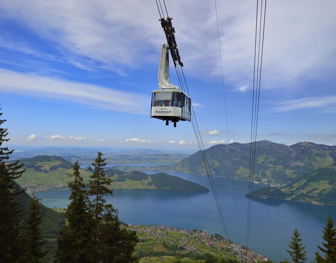 Beckenried-Klewenalp aerial cableway Luftseilbahn von Beckenried zur KlewenalpAerial cableway from Beckenried to KlewenalpTéléphérique de Beckenried à Klewenalp