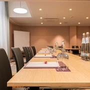 Conference hotel Capri by Fraser Leipzig for your meeting & conference in Leipzig Tagungshotel Capri by Fraser Leipzig mit Tagungsraum Pow Wow für Tagung & Konferenz Leipzig ConventionConference hotel Capri by Fraser Leipzig with meeting room Pow Wow for meeting & conference Leipzig convention