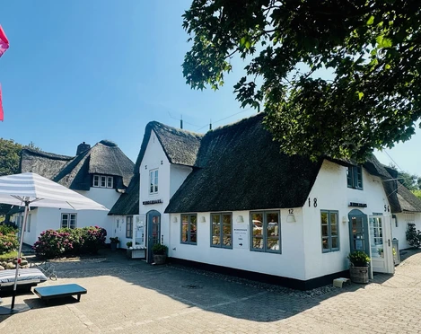 Wunderhaus_Außenansicht 2.jpg