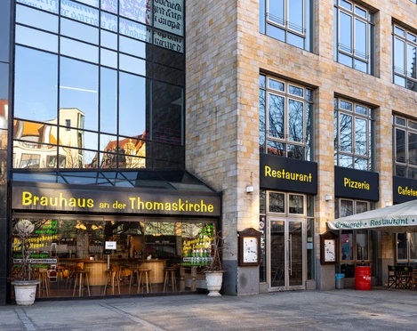 Das Brauhaus an der Thomaskirche - Gastronomien in Leipzig Nach einem Besuch in der Thomaskirche oder einem Bummel in den Läden der Innenstadt bietet das Brauhaus euch eine Pause in traditionellem Ambiente