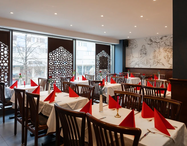 Indian Crown Innenraum – Gastronomien in Leipzig Das Indian Crown serviert euch indische Spezialitäten in modernem Ambiente, Gastronomie, Kulinarik