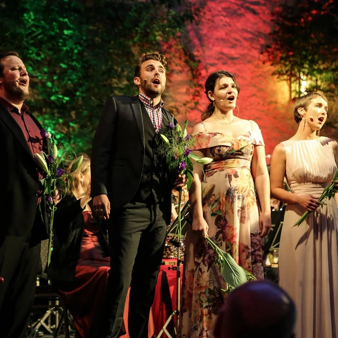 Sächsische Bläserphilharmonie Broadway Nights Solisten