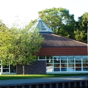 Ausstellungspavilion Schachtschleuse 012.JPG Das Bild zeigt den Ausstellungspavilion Schachtschleuse