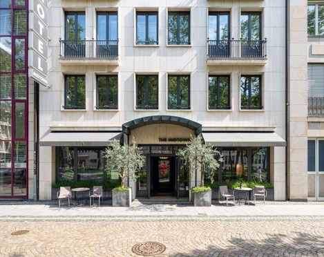 Außenansicht Außenansicht mit EingangExterior view with entrance