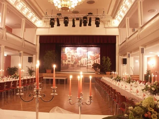 Volkshaus Pegau Hochzeitstafel