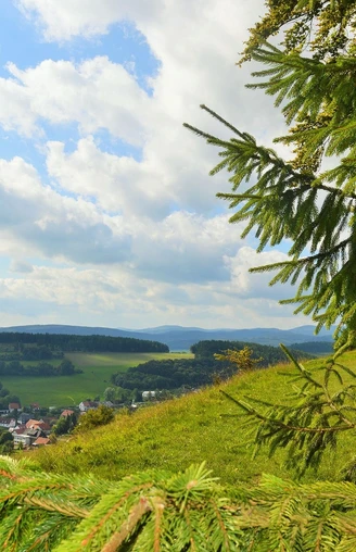 Geschichtspfad mit Blick auf Welleringhausen