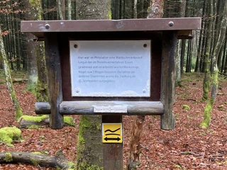 Waldschmiedeschild am W6