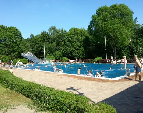 Freibad Glashütten-Schloßborn