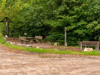 Rahrbach Verweil-Ort Kreuz Wege