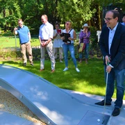 Bürgermeister Dr. Frank Blasch bei der Eröffnung der sanierten Minigolfanlage am 03. Juli 2021.