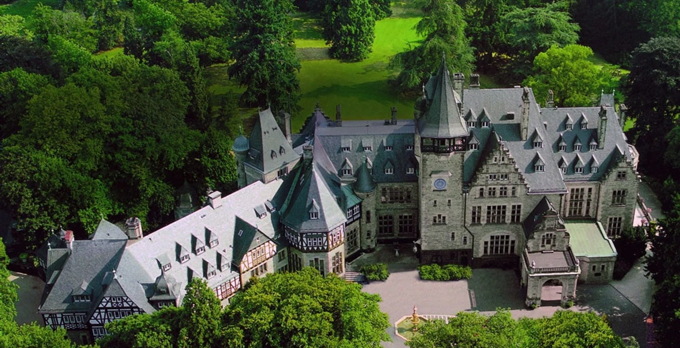 Schloss Friedrichshof/Schlosshotel Kronberg