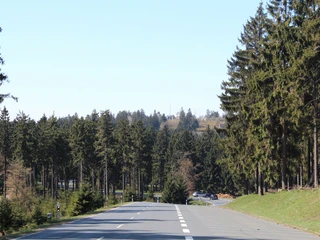 Gipfel des Kleinen Feldbergs mit Messinstrumenten