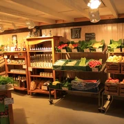 Im Hofladen ist die Auswahl groß.