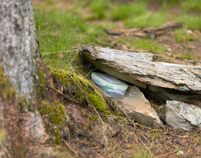 So gut sind die Geocoaches meist nicht zur sehen, ein wenig Suchen muss man schon.