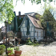 Gemütliches Flair im Hof vom Cafe Klatsch