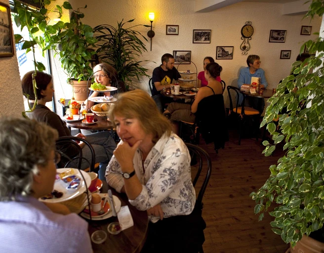 Gemütliches Ambiente im Café Bonjour