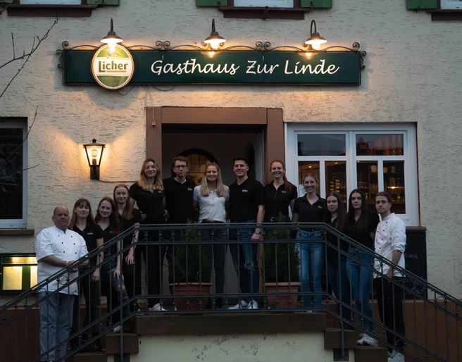 Gasthaus "Zur Linde" und Team