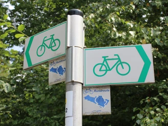 Wegweiser entlang der Oberurseler Rundroute