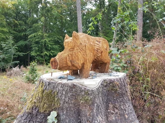 Motorsägenkunst Wildschwein