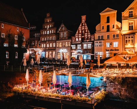 Nacht der Clubs_Stint_©-EXC Media Kilian Bertram.jpg Lüneburger Stint bei Nacht