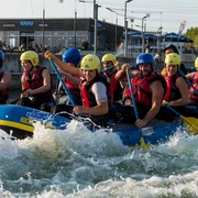 Rahmenprogramm Wildwasser-Rafting im Kanupark Markkleeberg bei Leipzig | Leipzig Convention Bureau Rahmenprogramm Wildwasser-Rafting im Kanupark Markkleeberg bei Leipzig – präsentiert vom Leipzig Convention BureauSupporting programme white-water rafting at the Markkleeberg canoe park near Leipzig – presented by the Leipzig Convention Bureau