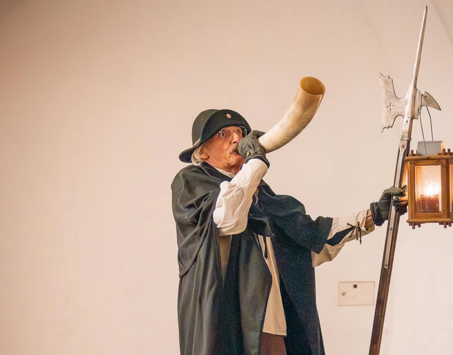 unheimliches-thun-nachtwaechter-horn.jpg