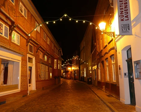 Lauenburgs Altstadt im Lichterglanz