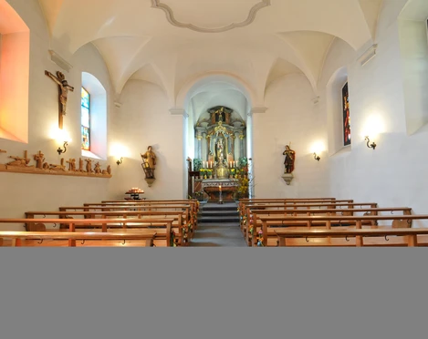 Felsenkapelle Innenansicht.jpg