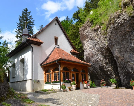 Felsenkapelle Aussenansicht.JPG