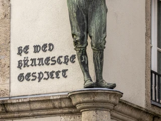 Hänneschen Theater Statue vor dem Hänneschen-Theater in der Kölner AltstadtStatue in front of the Hänneschen Theater in Cologne's old town