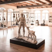 schweizer-holzbildhauerei--museum-ausstelungsraum.jpg