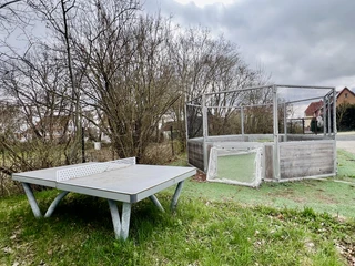 Multifunktionshalle_Außenbereich_Soccer Court, Tischtennisplatte © Einbeck Tourismus.jpg