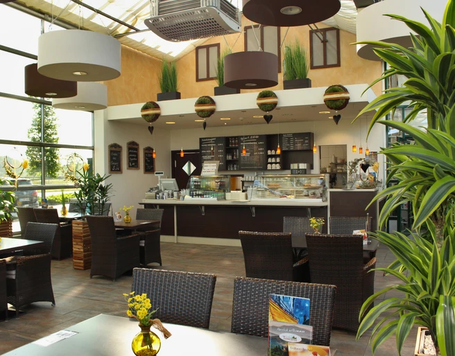 Café Toscane im Gartencenter Lüske.JPG