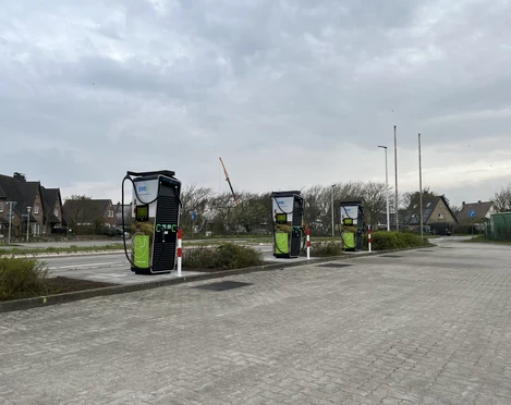 Schnellladesäulen der EVS im Bahnweg