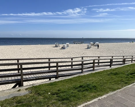 barrierefreie Holzrampe am Hörnumer Oststrand