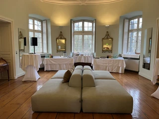 Schloss OG Tagung Kaffeepause.jpg