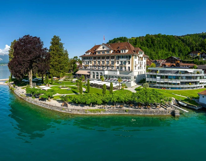 parkhotel-gunten-thunersee-luftbild.jpg