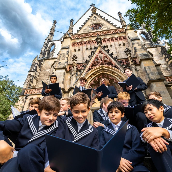 Thomanerchor vor der Thomaskirche Leipzig - Musikstadt Leipzig