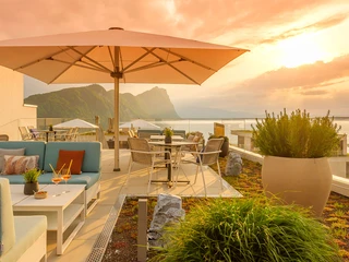 Rooftop Restaurant u