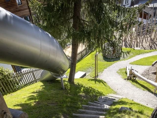 Spielplatz Schulhaus Fiesch Spielplatz Schulhaus Fiesch in der Aletsch Arena