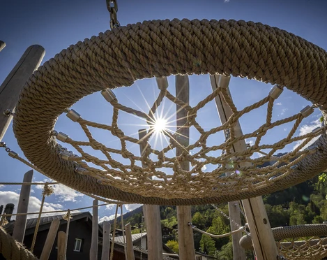 Spielplatz Schulhaus Fiesch  Spielplatz Schulhaus Fiesch in der Aletsch Arena