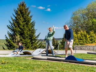 Minigolf mit Familie