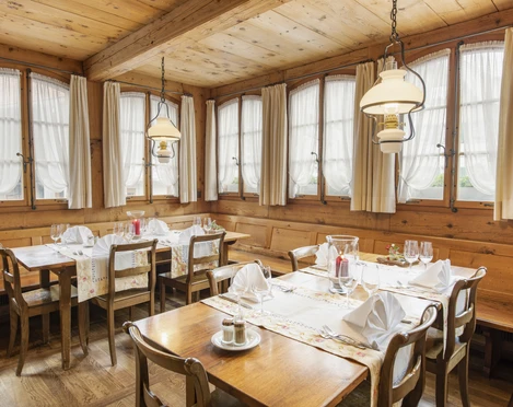 Die wunderschöne Gaststube versprüht einen ganz besonderen Charme