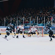 Icefighters-Leipzig-Eishockey-Spiel-Sport-Kohlrabizirkus-Laura-Römer-leipzig-travel.png