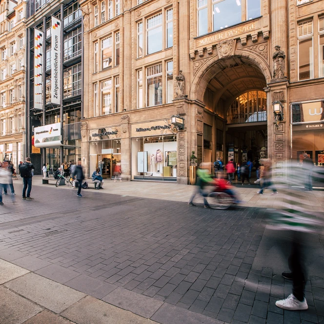 Your meeting & conference in Leipzig: Grimmaische Straße with a view to Mädler Passage and the Forum of Contemporary History