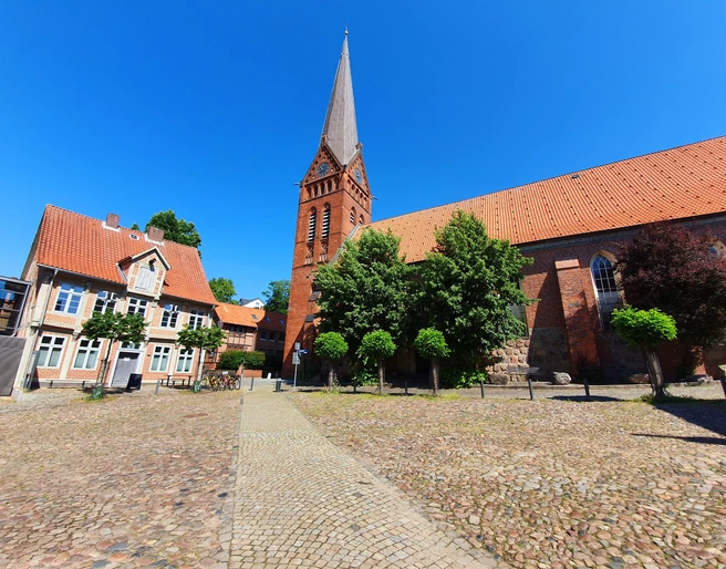 Kirchplatz©Mareike Bodendieck.jpg