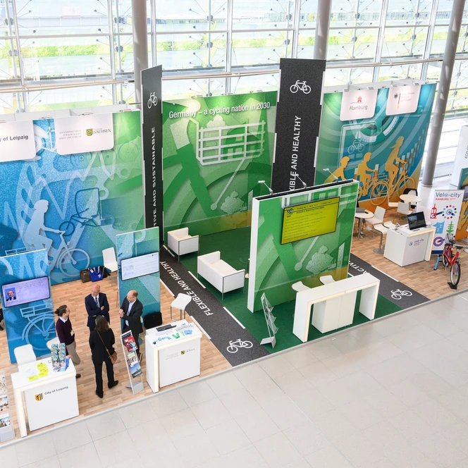 Möbeln und Technik zur Miete von FAIRNET für Ihre Tagung & Konferenz in Leipzig